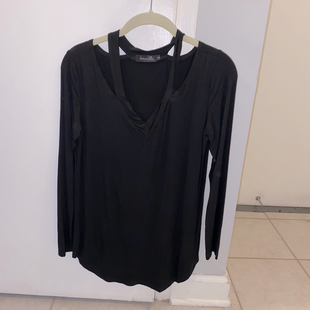 Black Cut-out Amaryllis L/S Top
